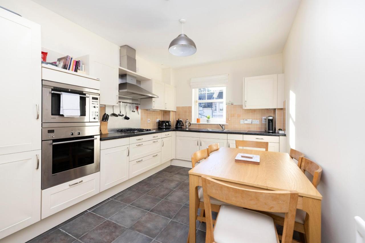 Apartamento Joivy Modern Flat With Free Parking Edimburgo Exterior foto